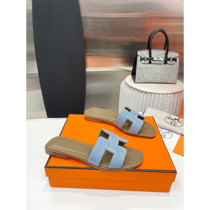 H**mes slippers